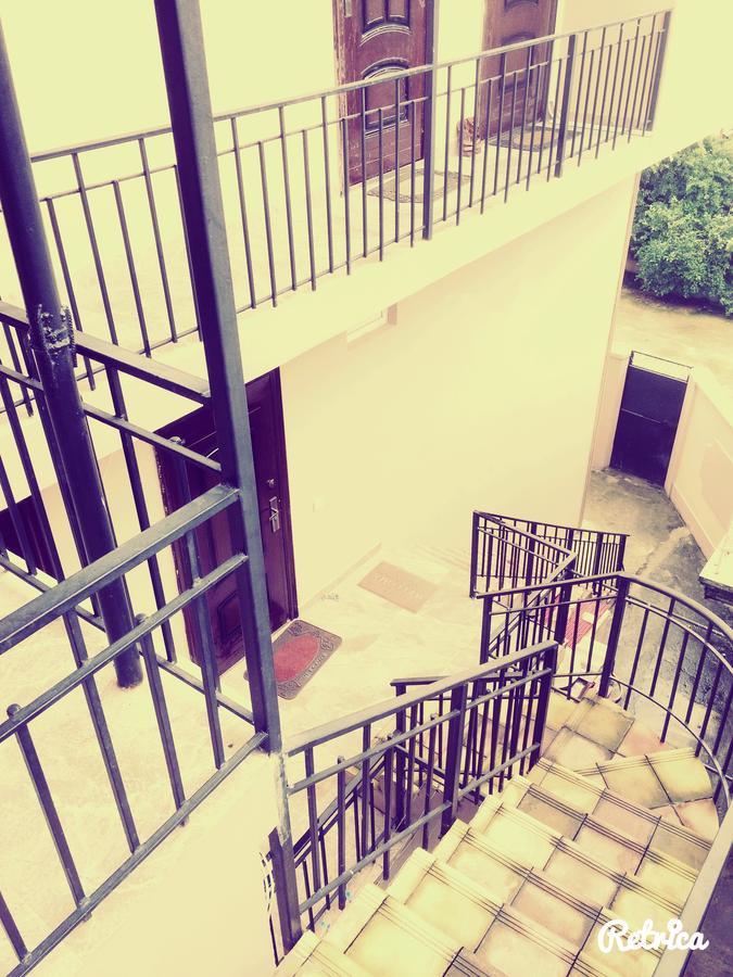 Aparthotel My Home バトゥーミ エクステリア 写真