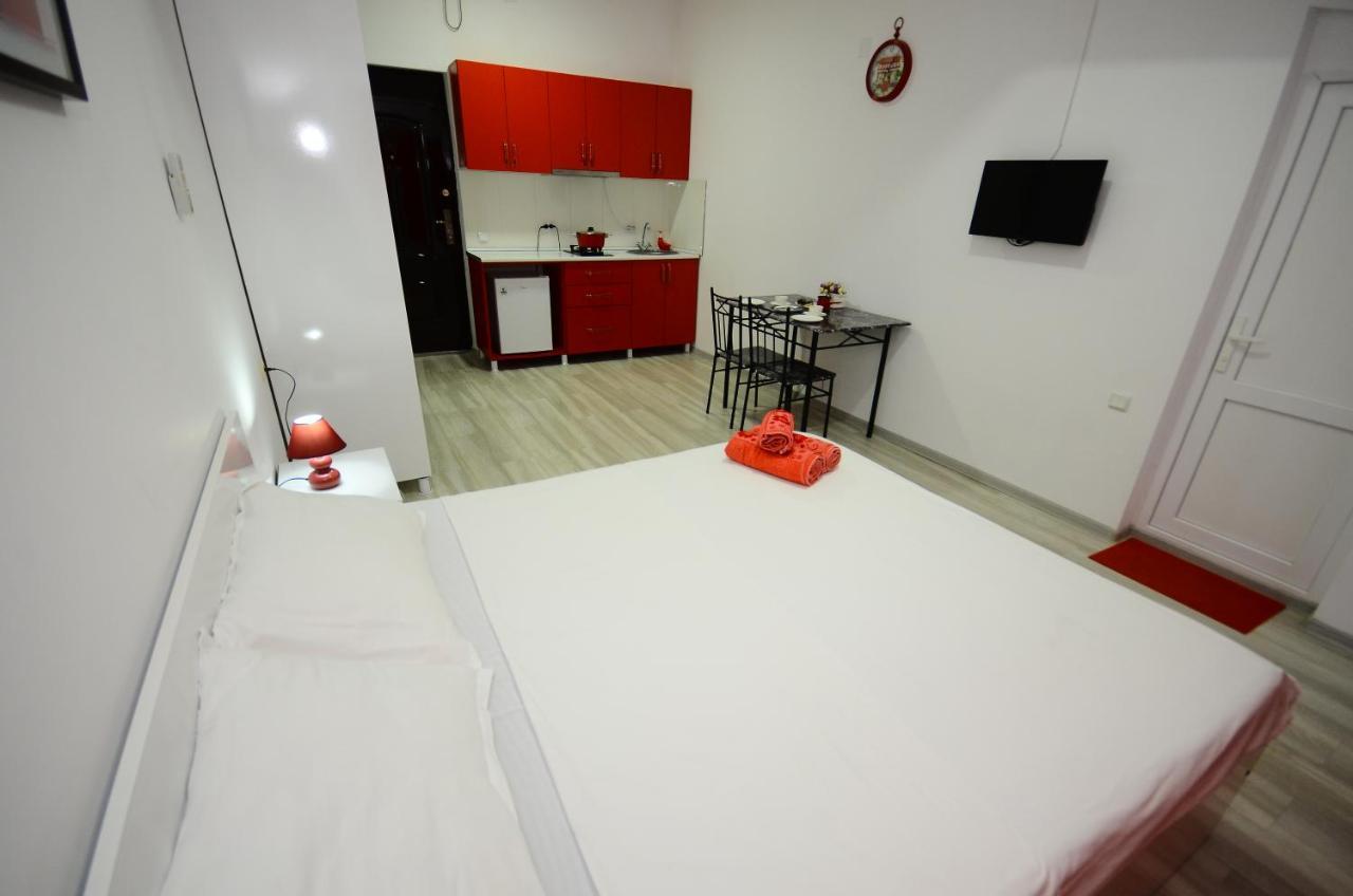 Aparthotel My Home バトゥーミ エクステリア 写真