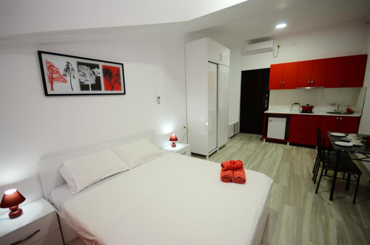 Aparthotel My Home バトゥーミ エクステリア 写真