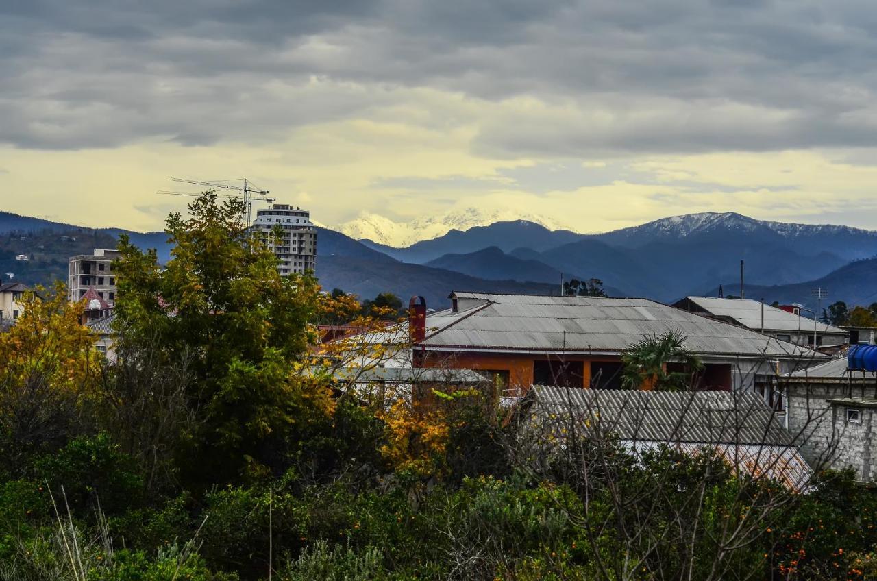 Aparthotel My Home バトゥーミ エクステリア 写真