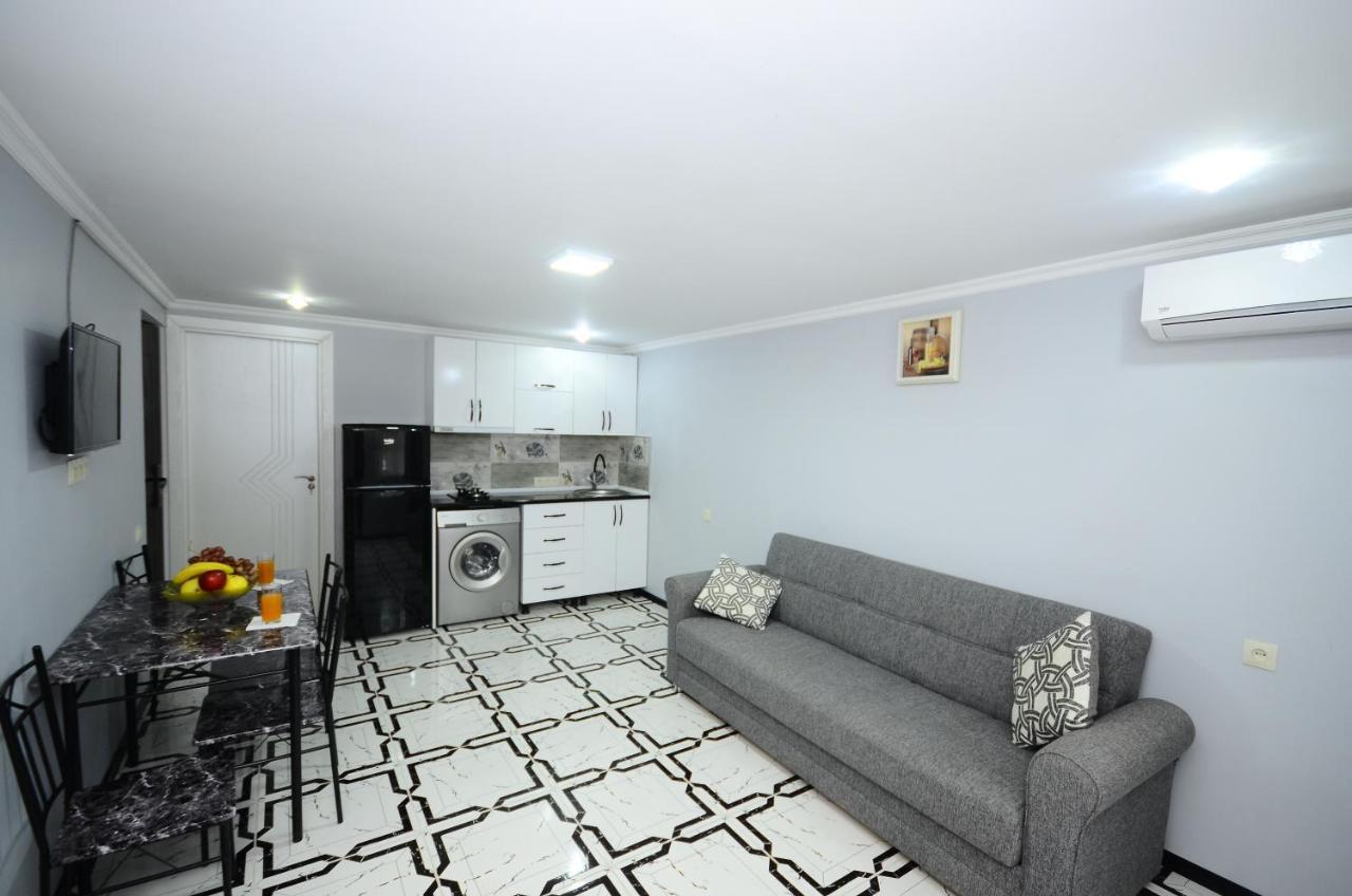 Aparthotel My Home バトゥーミ エクステリア 写真