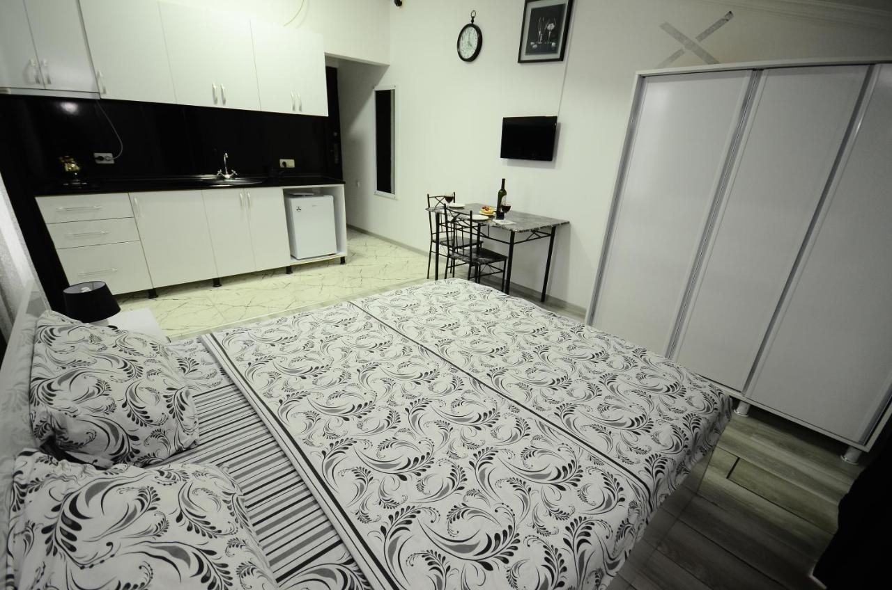Aparthotel My Home バトゥーミ エクステリア 写真