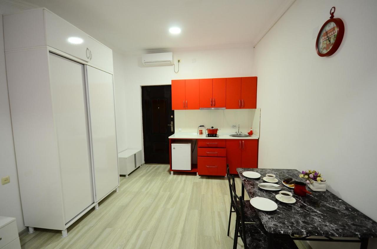 Aparthotel My Home バトゥーミ エクステリア 写真
