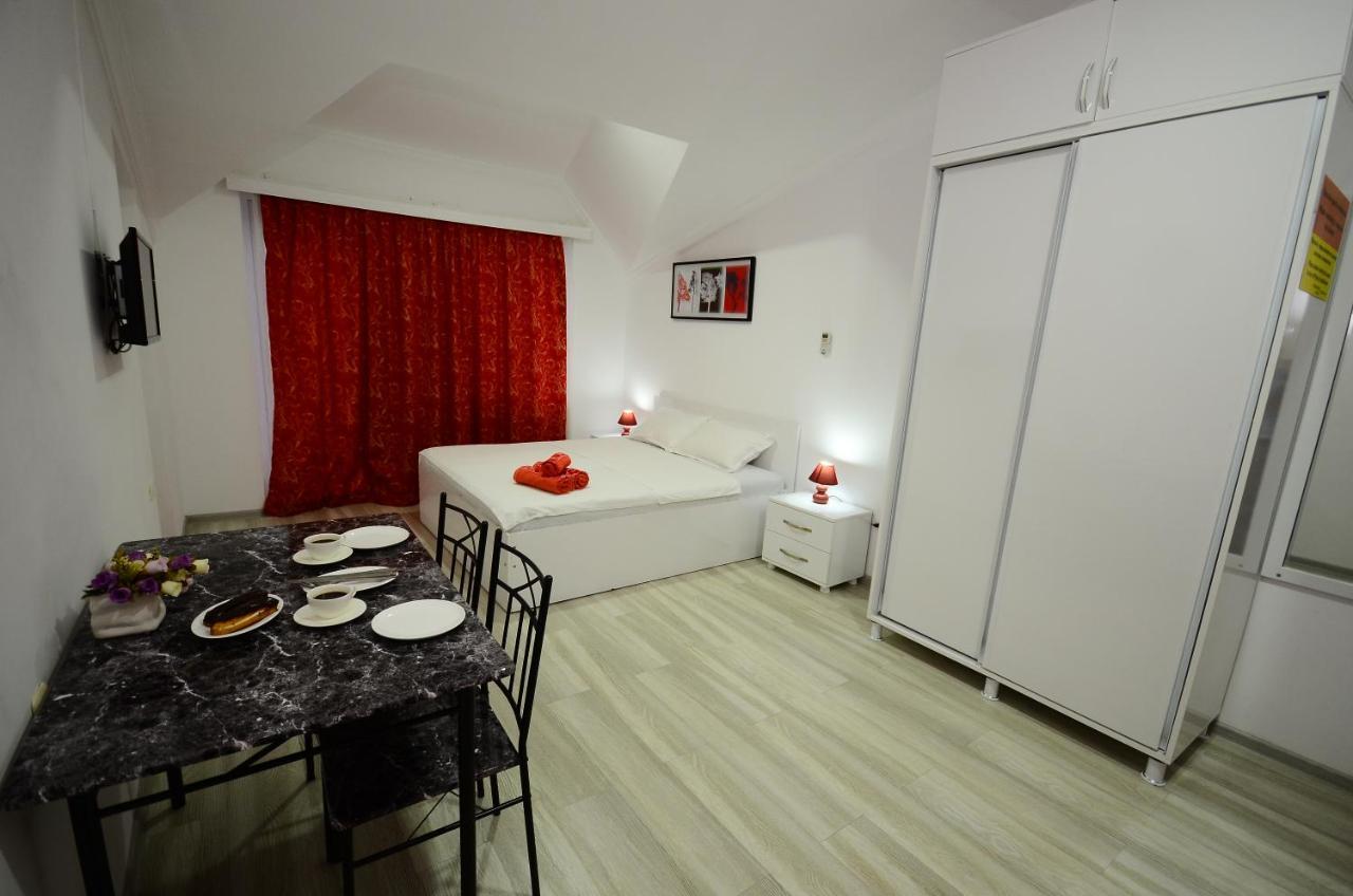 Aparthotel My Home バトゥーミ エクステリア 写真