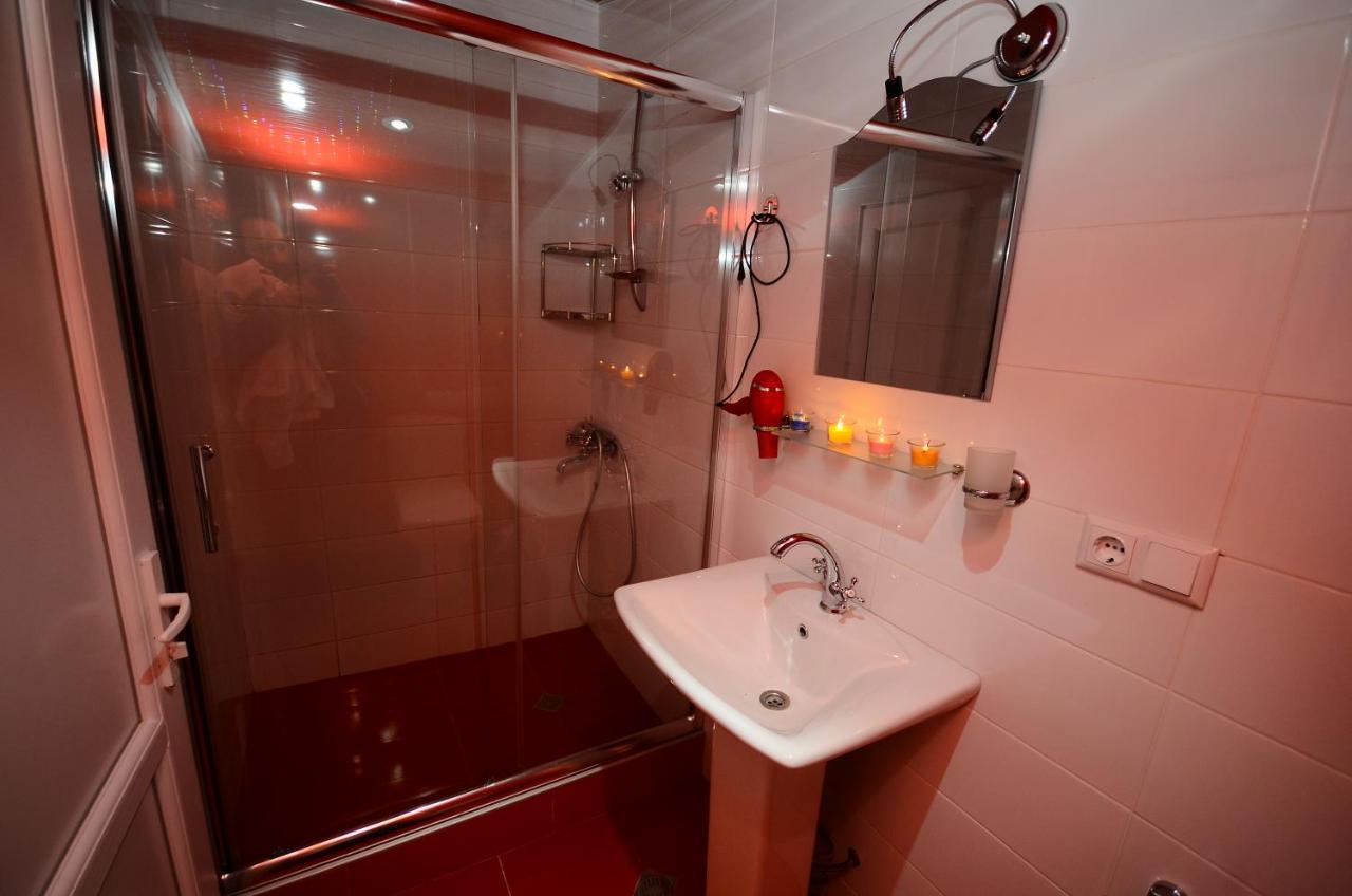 Aparthotel My Home バトゥーミ エクステリア 写真