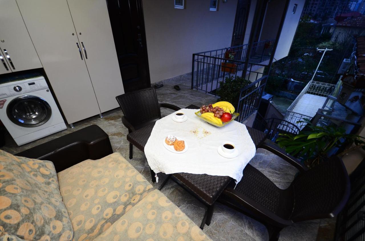 Aparthotel My Home バトゥーミ エクステリア 写真