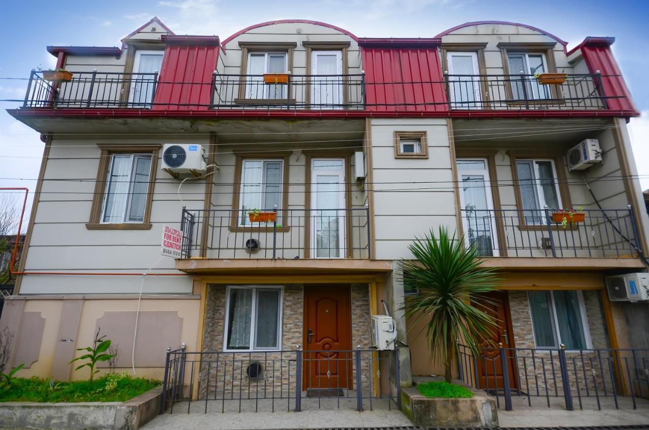 Aparthotel My Home バトゥーミ エクステリア 写真