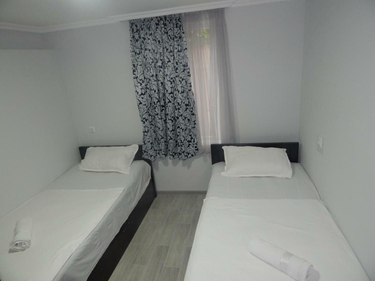 Aparthotel My Home バトゥーミ エクステリア 写真