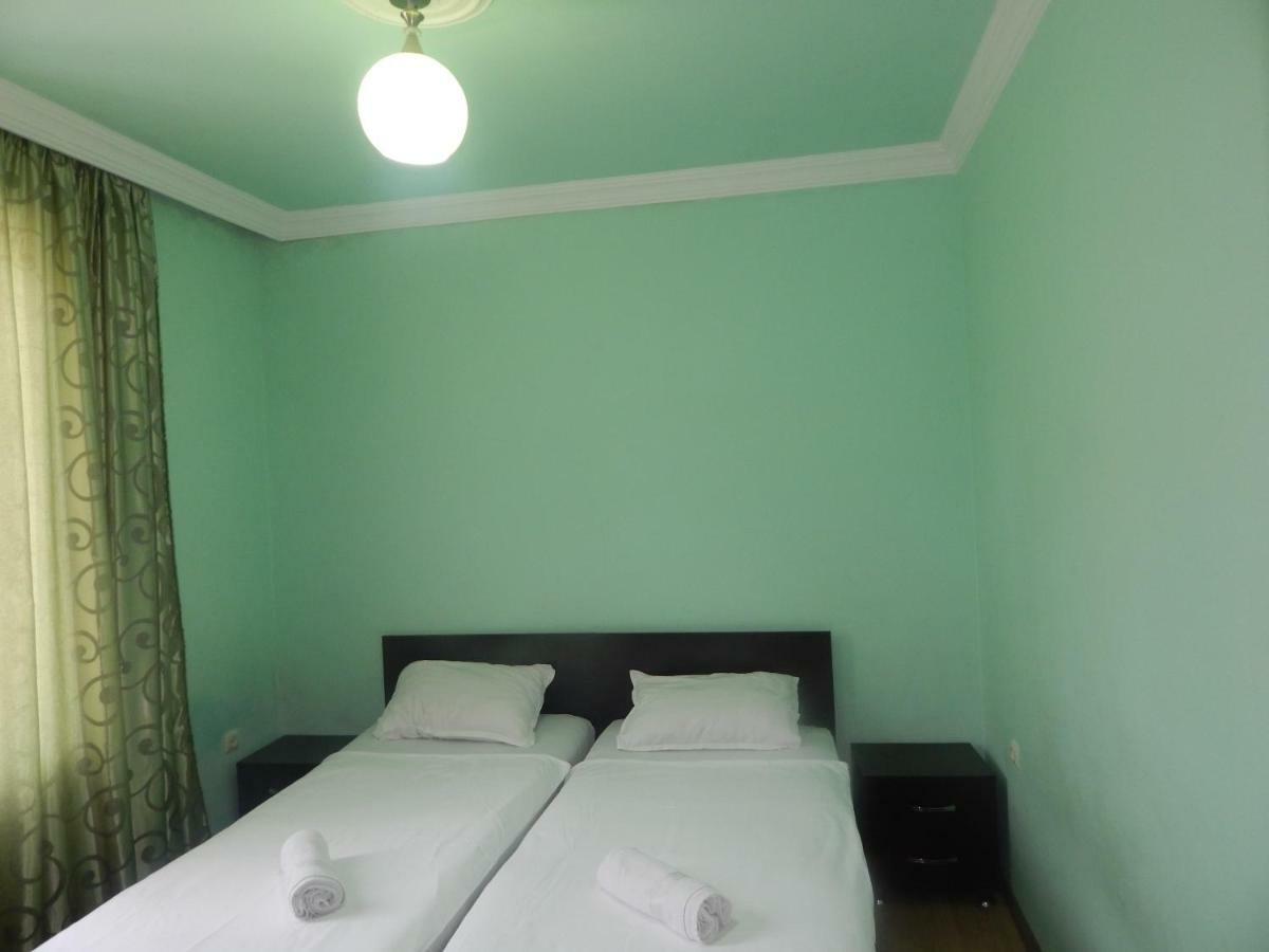 Aparthotel My Home バトゥーミ エクステリア 写真