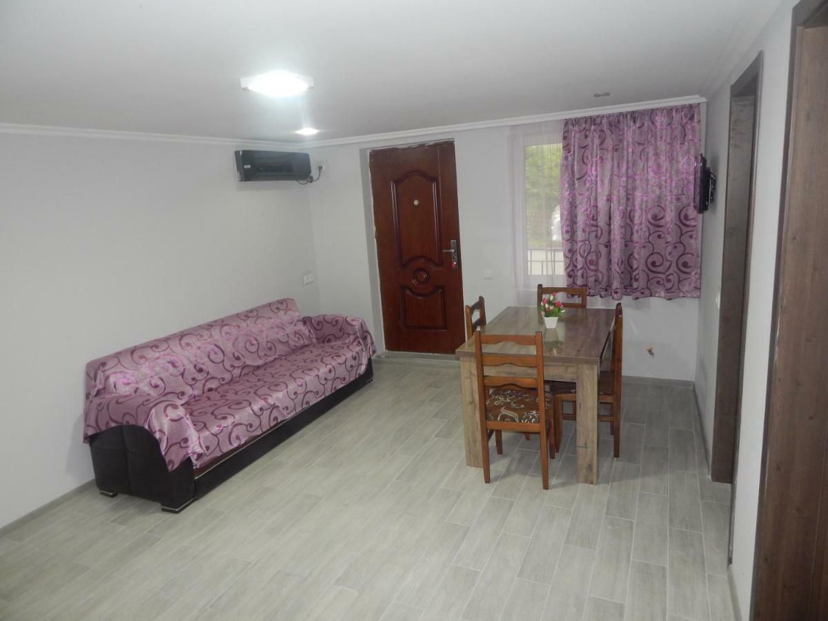 Aparthotel My Home バトゥーミ エクステリア 写真