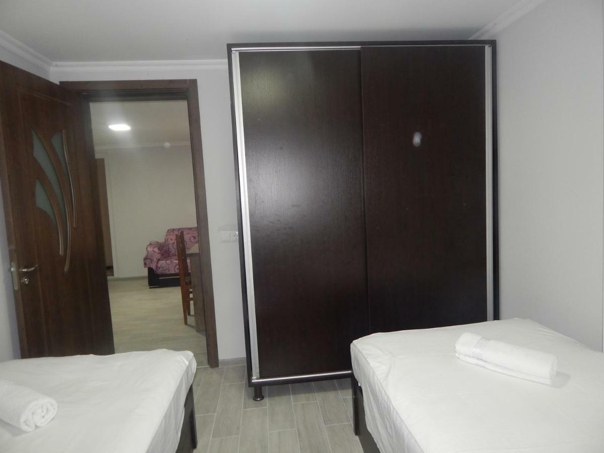 Aparthotel My Home バトゥーミ エクステリア 写真