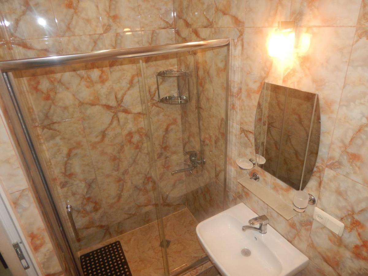 Aparthotel My Home バトゥーミ エクステリア 写真